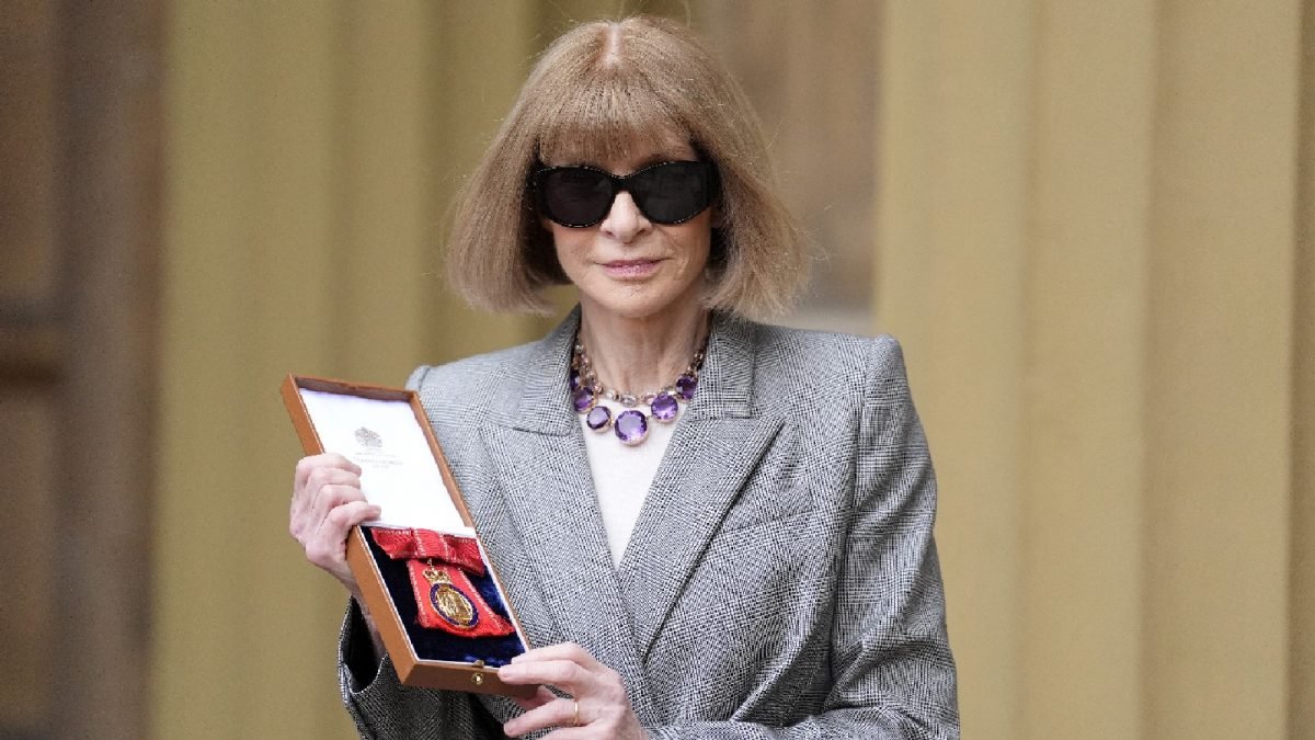Anna Wintour, Face Of Vogue And Chair Of Met Gala, Exits Top Role After 37 Years | Lifestyle News