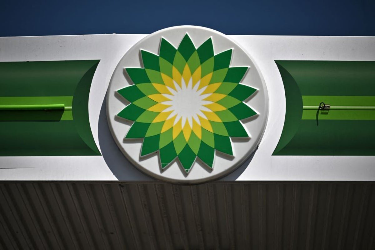 Would Shell and BP creating a £200bn oil behemoth actually be a good idea - for anyone?