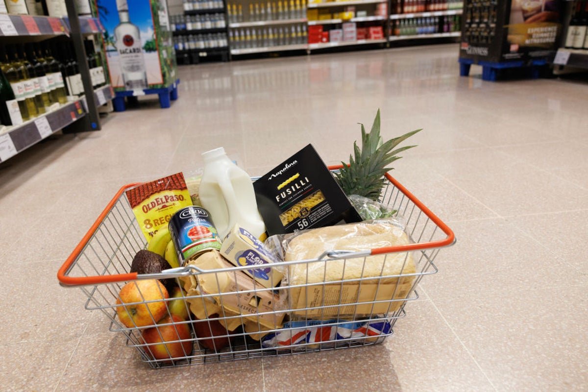 UK inflation rate holds as air fares and fuel prices decrease - but risk remains