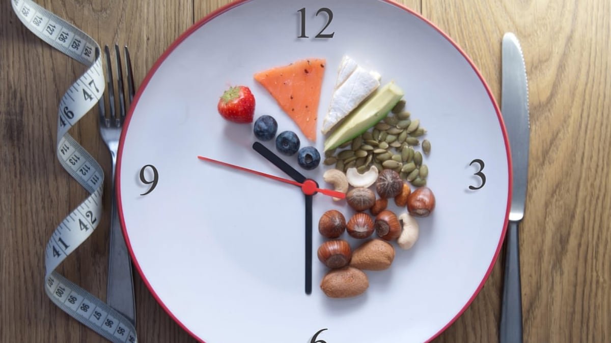 Skipping Meals to Lose Weight? Here's the Truth! | Health and Fitness News