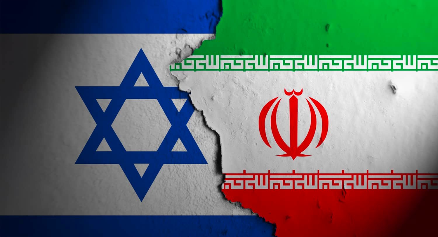 Bitcoin Forms Descending Triangle Amid Israel-Iran Tensions