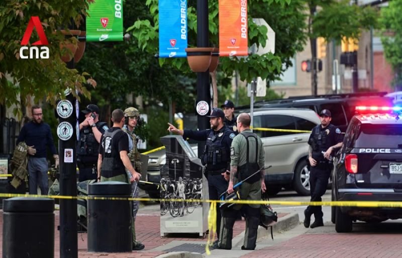 Man hurls firebombs at Colorado crowd, injuring 6