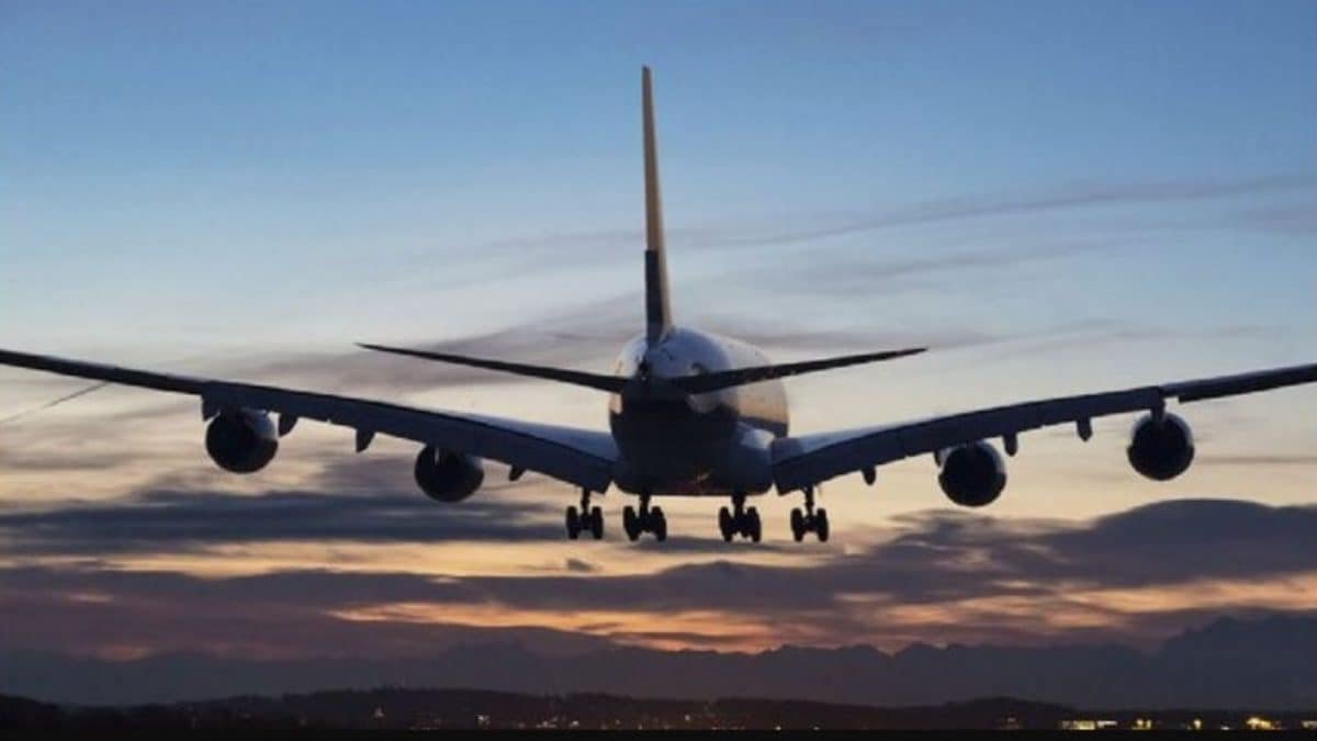 IndiGo, SpiceJet Shares Drop Up To 4% Amid Air India Crash, Soaring Crude Prices