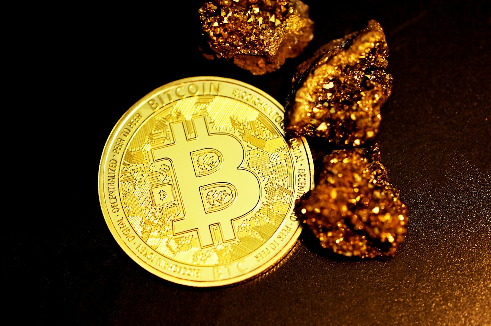 Neutral Funding And Whale Withdrawals Hint At Bullish Shift