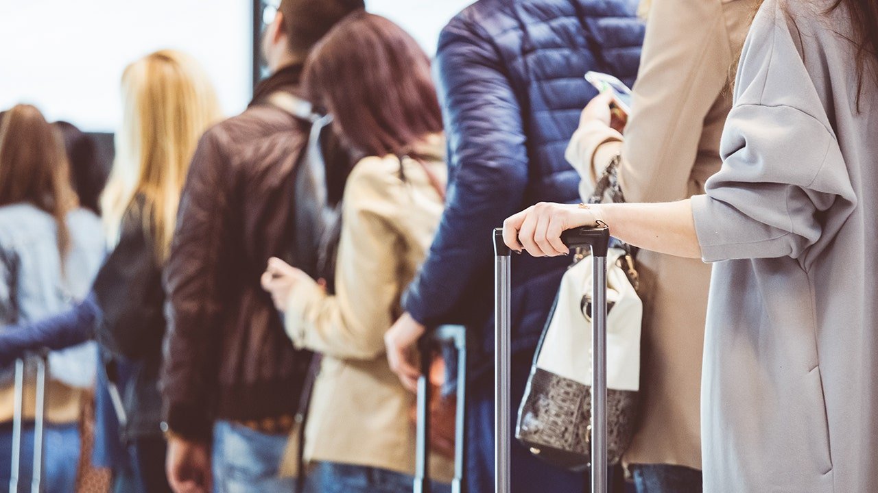Traveler's complaint about 'airlines acting like they're doing you a favor' sparks hot debate