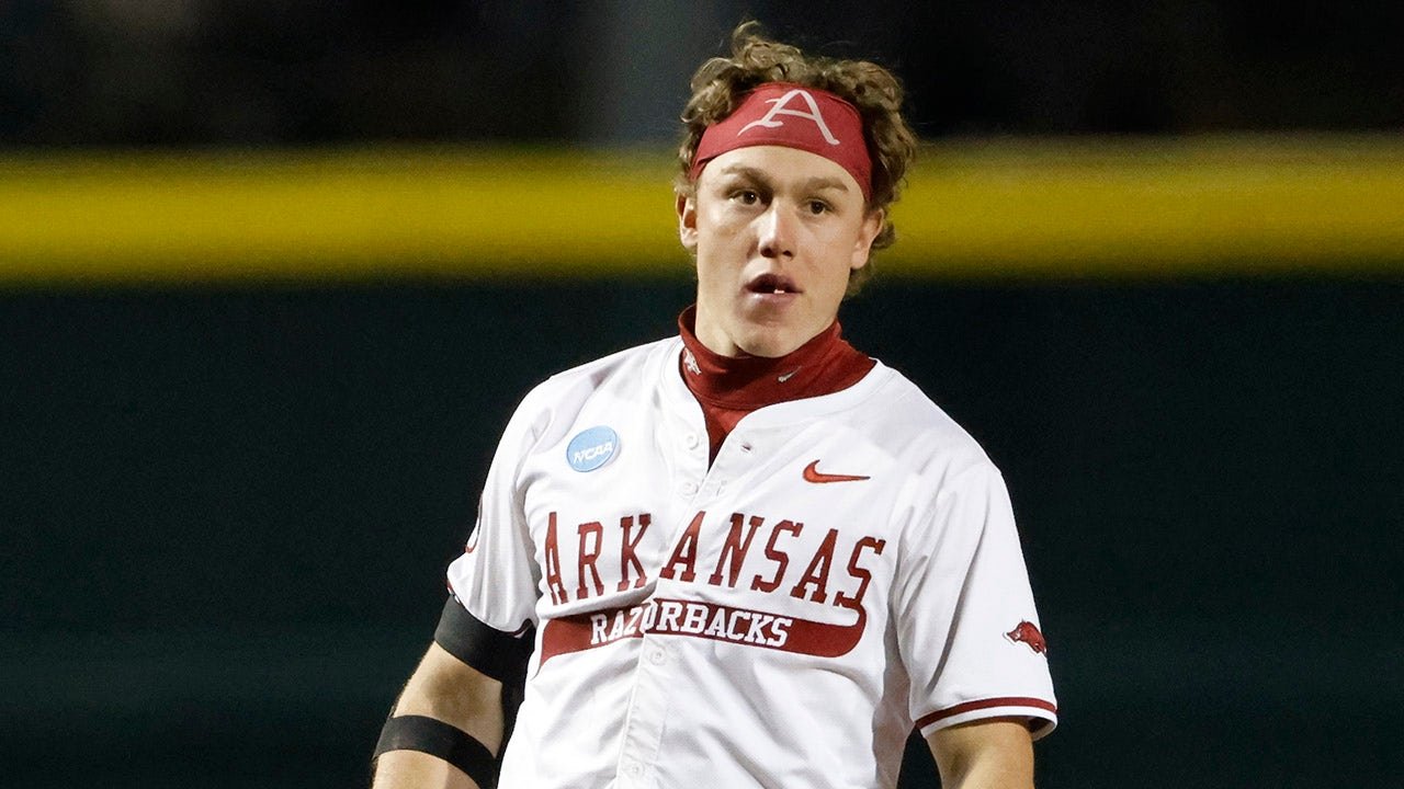 LSU walks off against Arkansas after devastating outfield mistake
