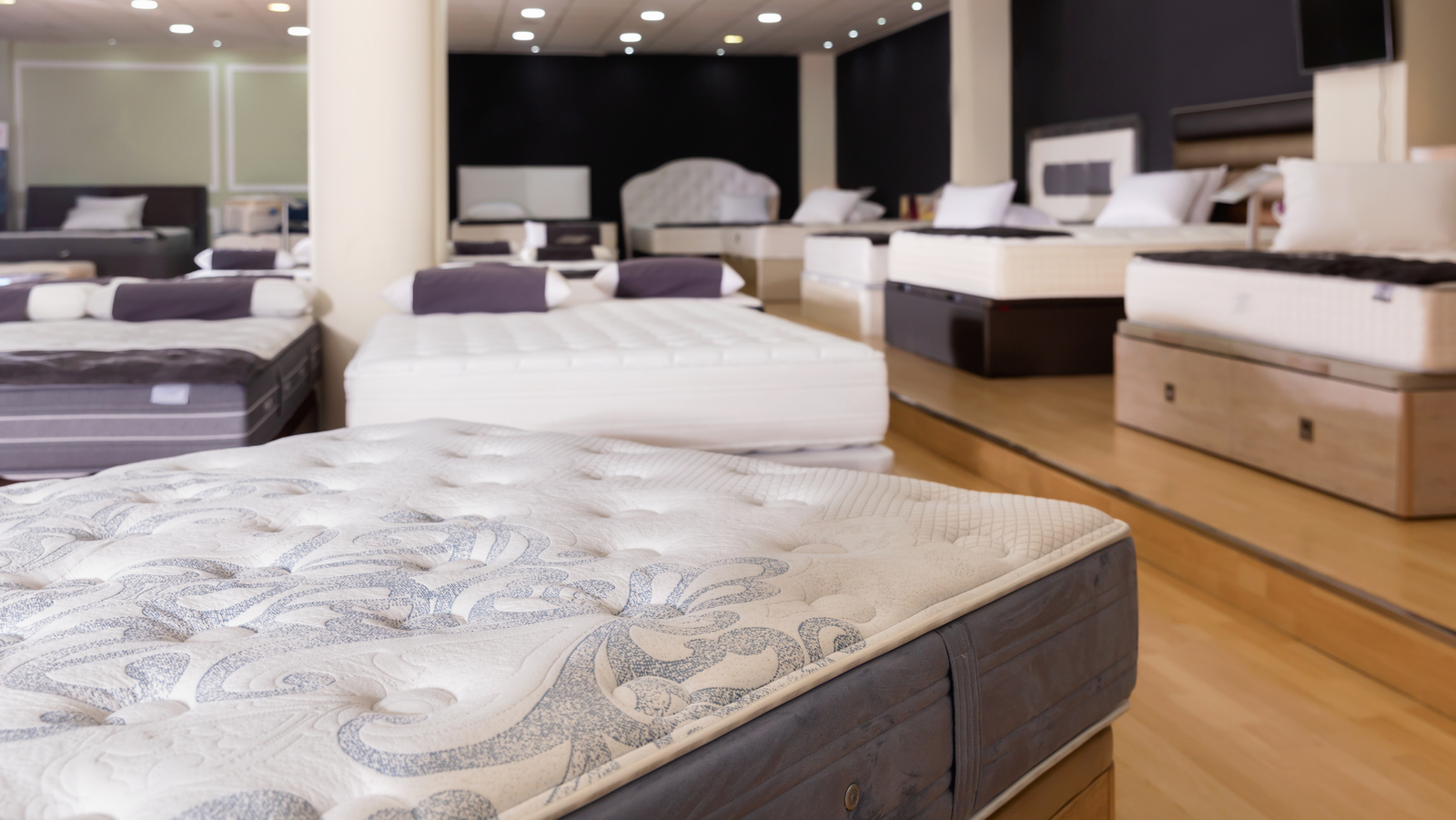 Top July 4th mattress deals: Up to 35% off Saatva, DearFoam, Helix and others