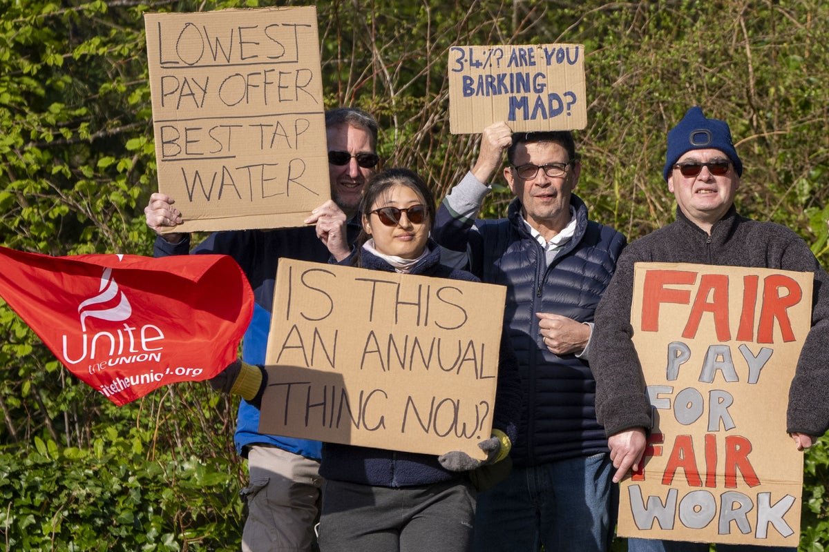 Union urges for ministers to help with Scottish Water pay dispute