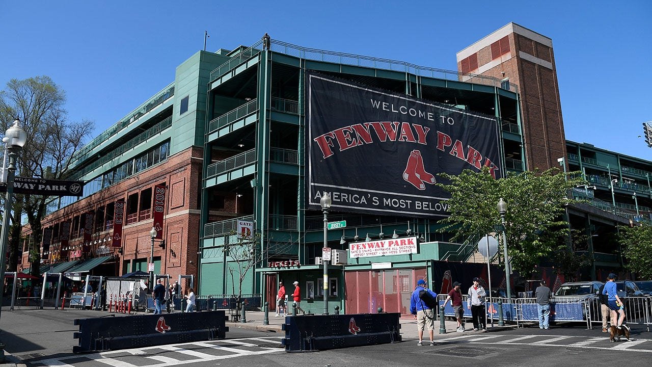 Red Sox host annual Pride Night featuring drag show at Fenway Park