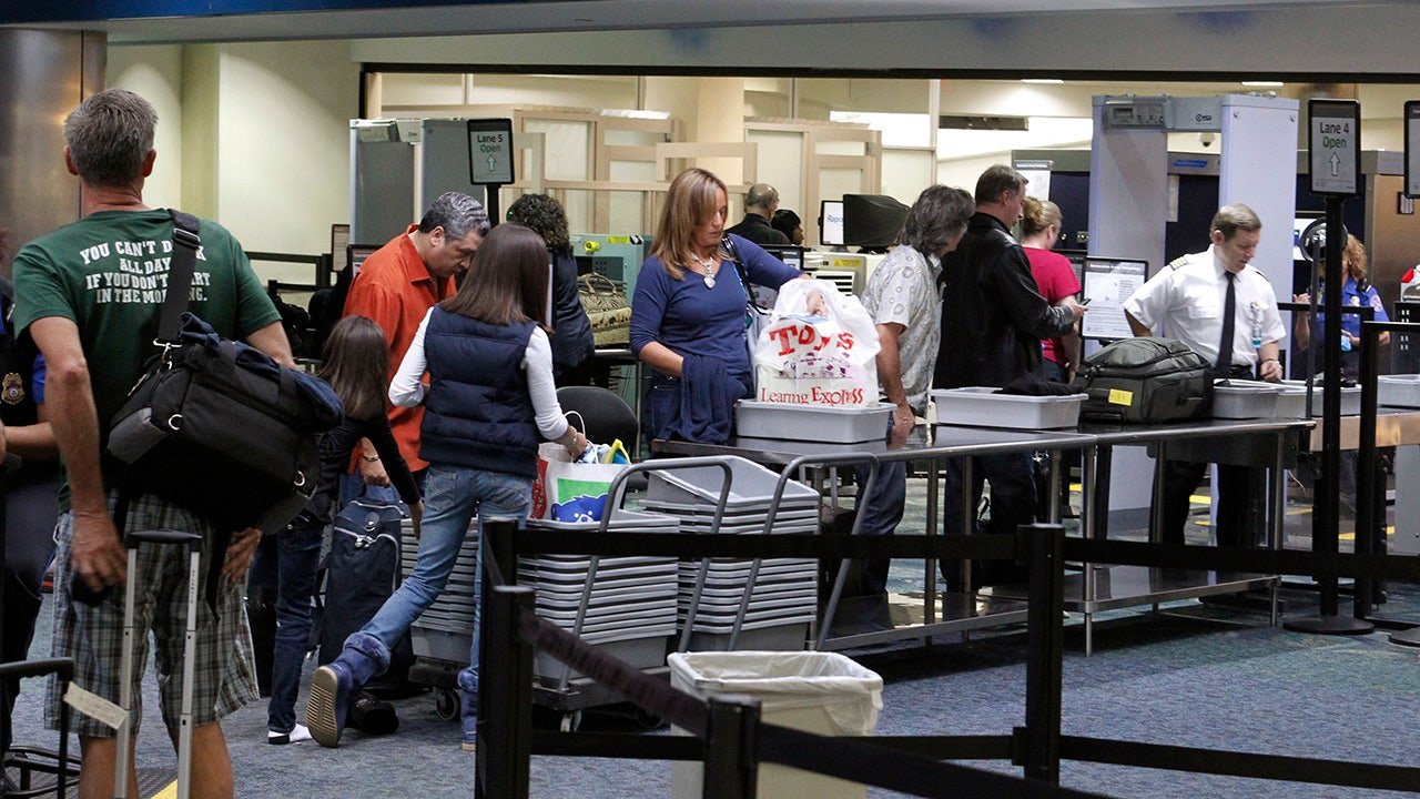TSA agent arrested for allegedly assaulting woman, 79, at Florida airport