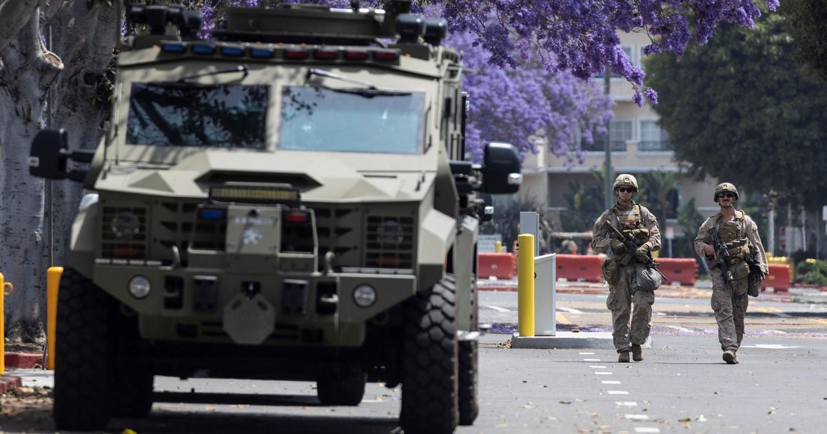 About 200 Marines begin Los Angeles deployment at Westwood Federal Building