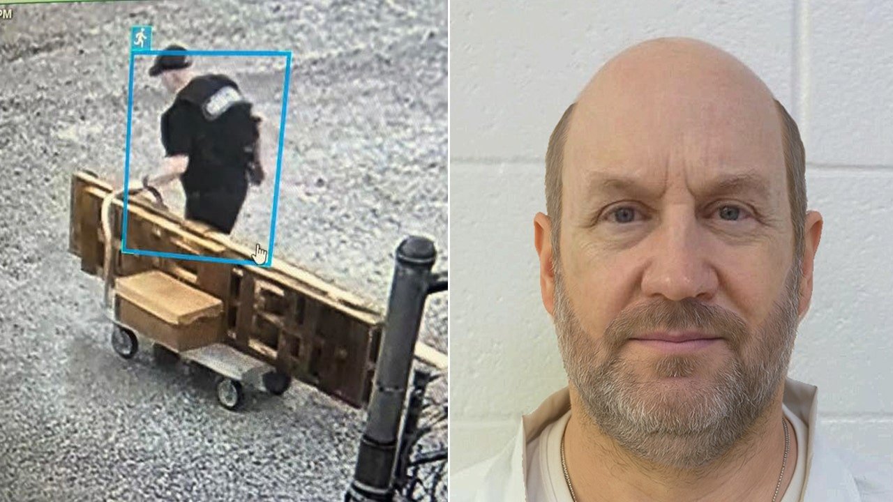 Arkansas officials release new photo of escaped former police chief Grant Hardin