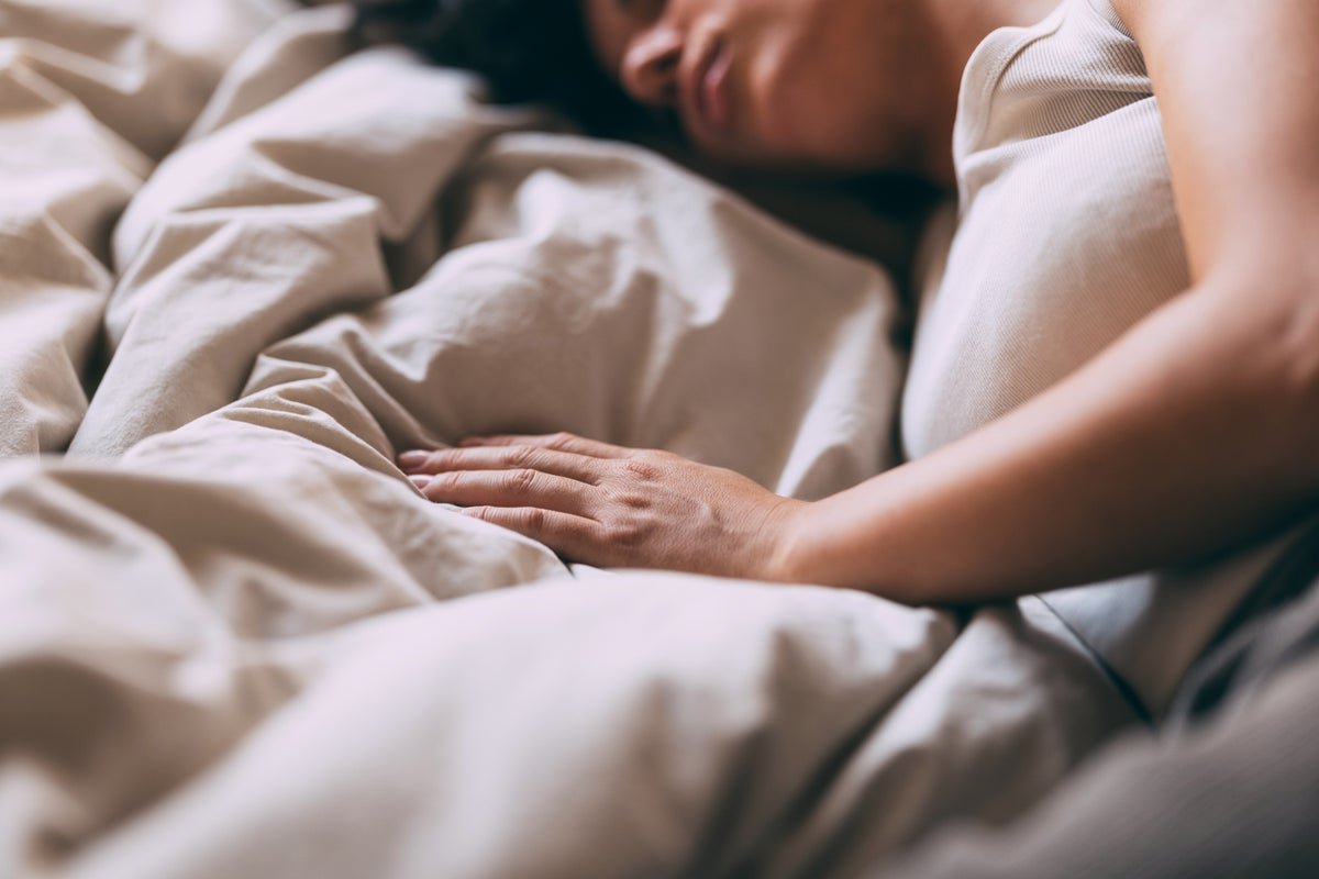 Four tips to help fall asleep during the summer heat
