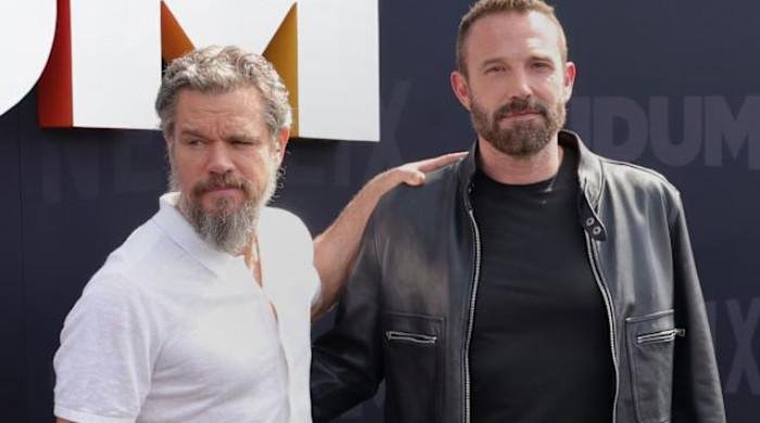 Ben Affleck takes hilarious jab at Matt Damon’s burly gray beard