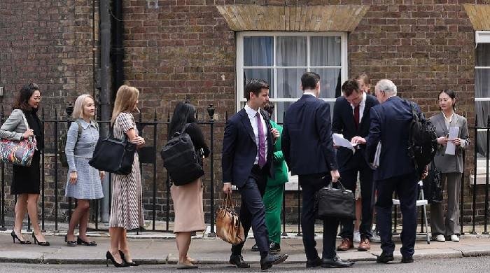 US, Chinese officials meet in London for pivotal trade talks