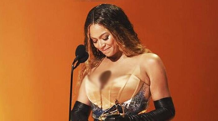 Beyonce pauses latest Cowboy Carter show for heartfelt moment: Watch