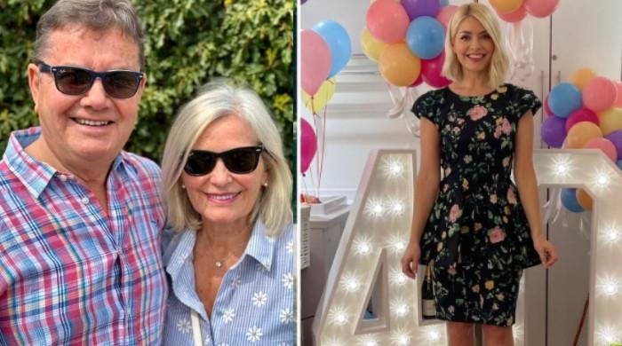 Holly Willoughby crowns her dad 'King of Jungle' in sweet Father's Day post