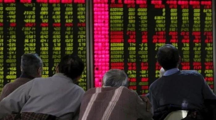 PSX dips as geopolitical risks weigh on sentiment
