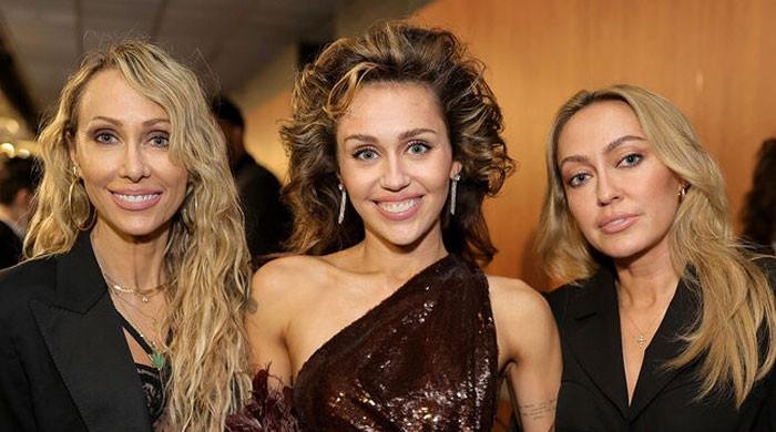 Miley Cyrus makes key appearance with mom Tish after settling feud