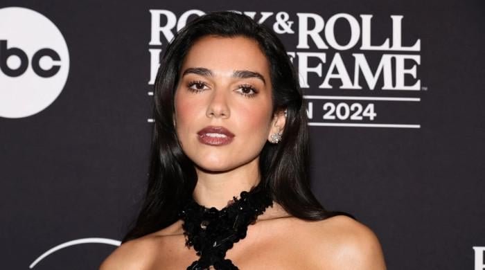 Dua Lipa amazes fans with shocking surprise mid-concert