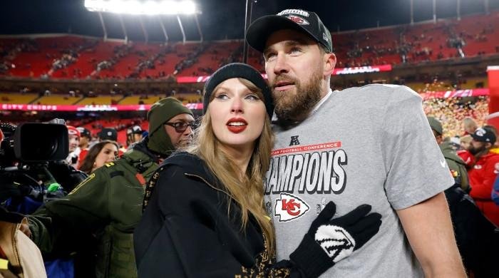 Taylor Swift, Travis Kelce make red carpet debut in unique style