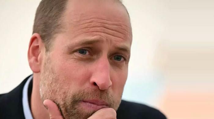 Future King William receives praise, gifts as he saves lives