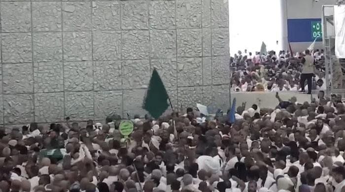 Pilgrims 'stone the devil' as Hajj concludes in Saudi Arabia