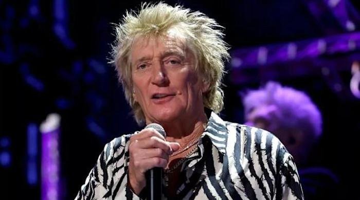 Sir Rod Stewart cancels string of US concerts