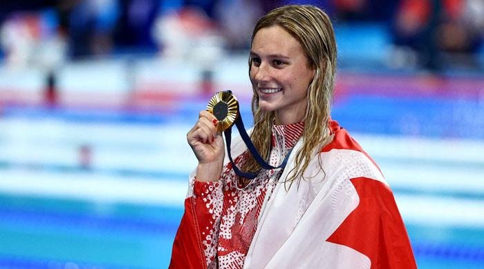 Canadian teen Summer McIntosh shatters 400 metres freestyle record