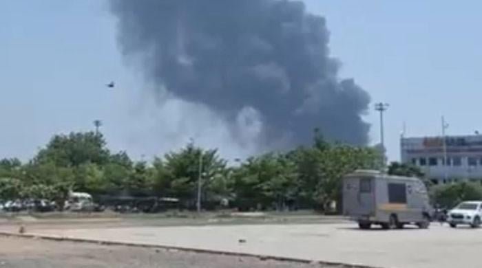 Indian plane with 242 passengers on board crashes in Ahmedabad: media reports