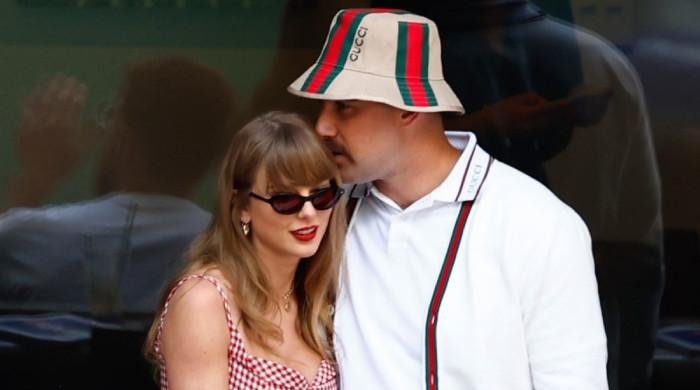 Here's what Taylor Swift, Travis Kelce discussed at the 'Stanley Cup Final'