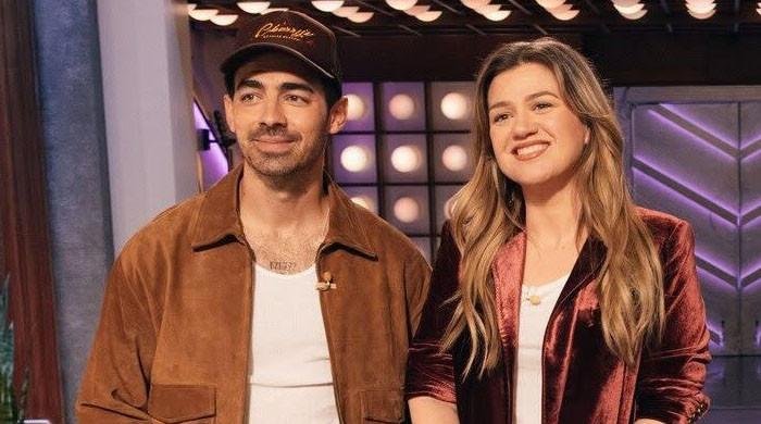 Kelly Clarkson to face 'rude awakening' in Joe Jonas pursuit