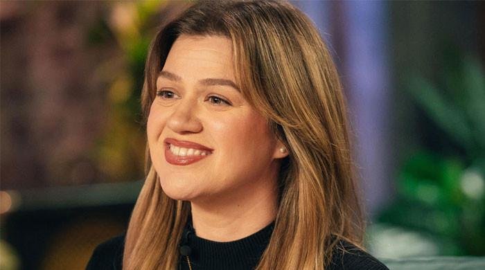 Kelly Clarkson reveals song she wrote the fastest