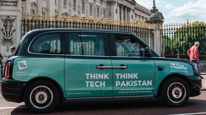 London taxi campaign promotes Pakistan as tech destination