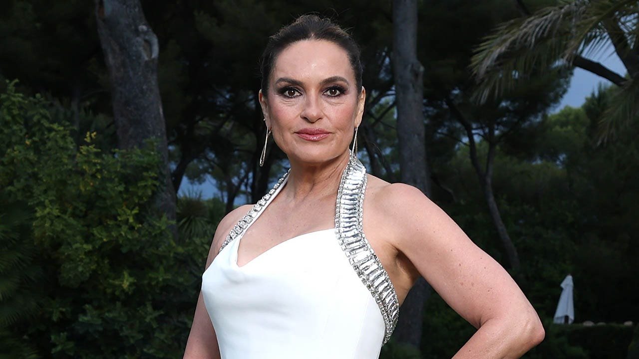'Law & Order: SVU' star uncovers shocking detail about mother's fatal crash