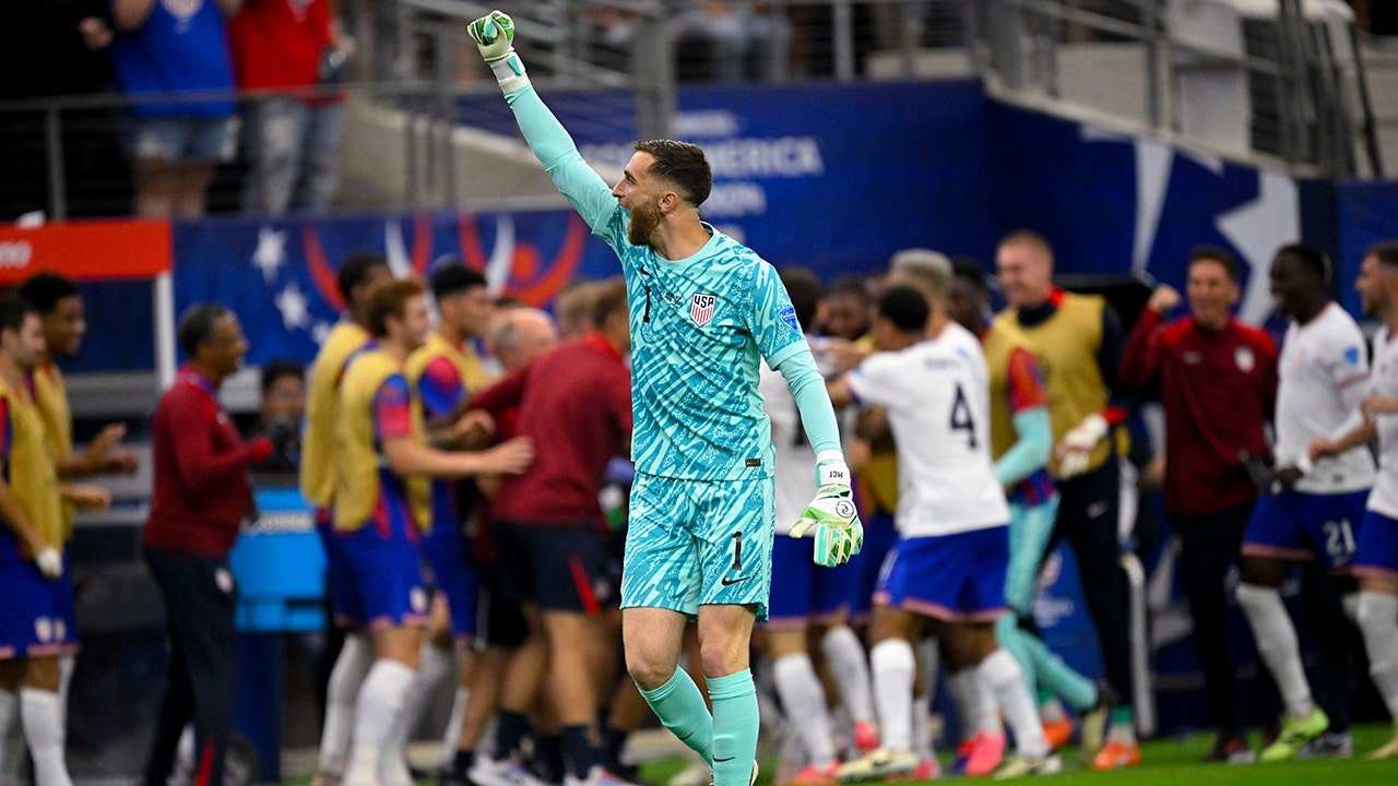 USMNT great Cobi Jones believes US can win the World Cup