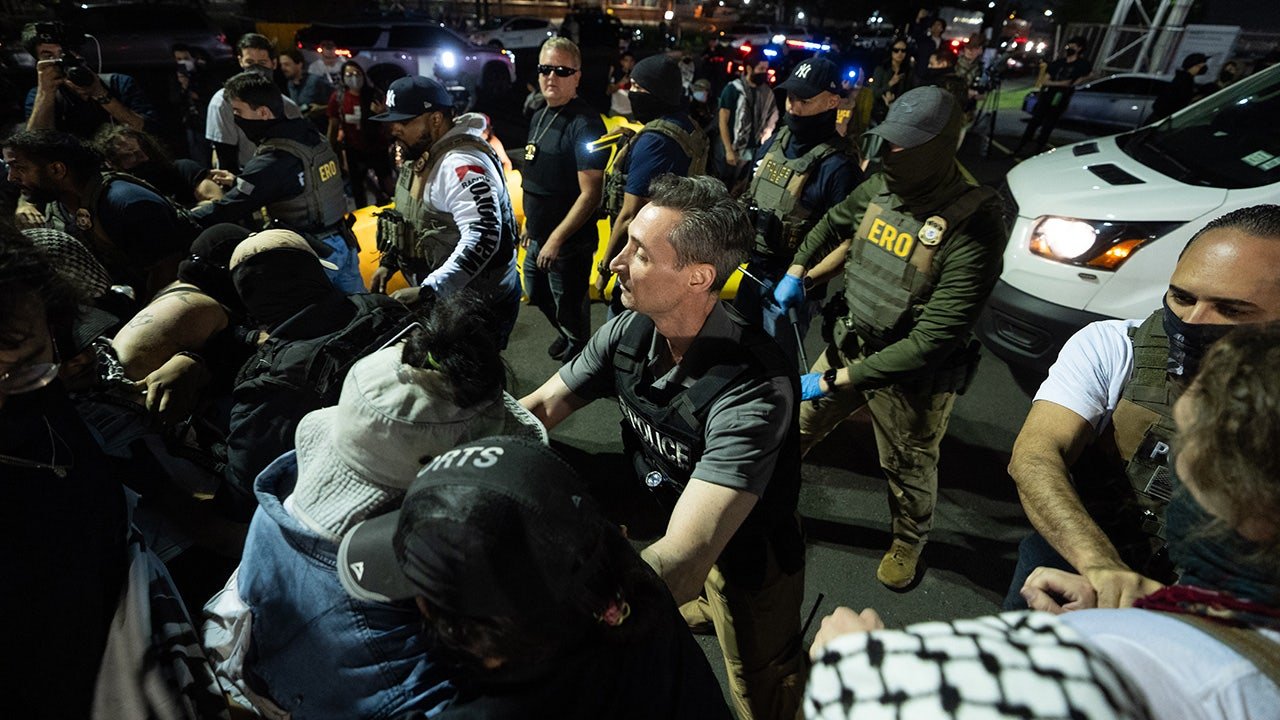 Newark ICE detainees escape after disturbance over food