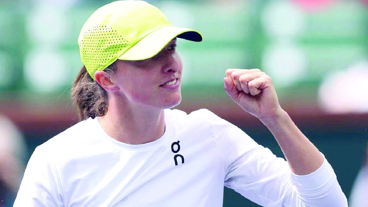 Swiatek passes Rybakina test at Roland Garros