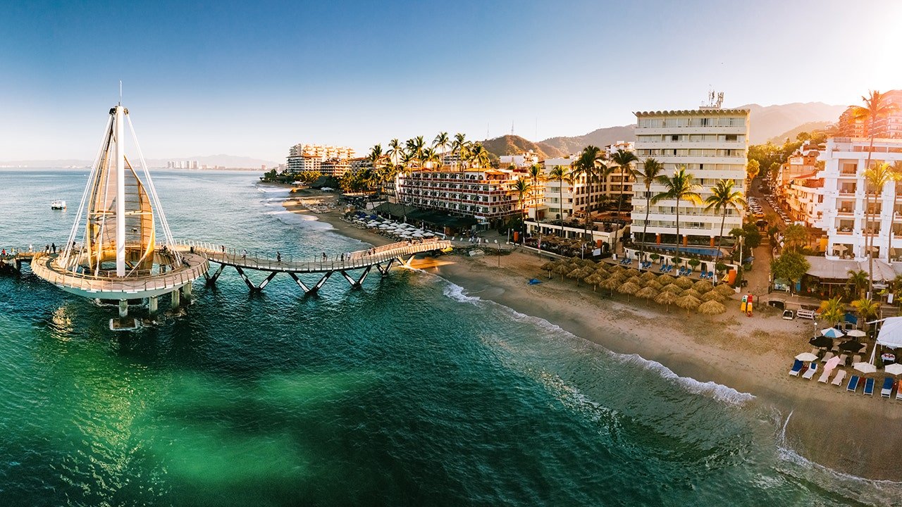 Dating app dangers prompt security alert for Americans traveling to Mexico