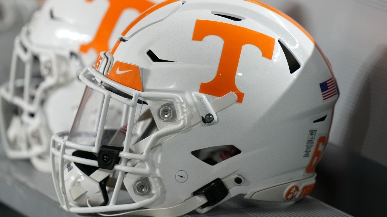 Vols earn 2027 commitment from Phil Fulmer's grandson