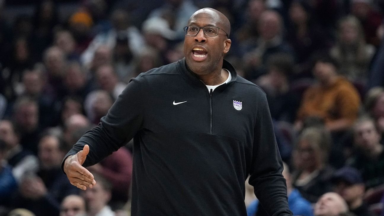 Sources -- Knicks set for talks with Mike Brown, Taylor Jenkins
