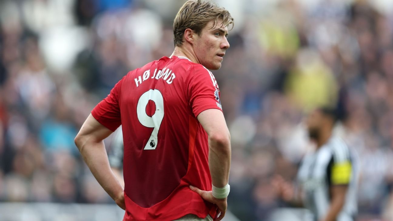 Transfer rumors, news: Man United's Højlund wanted by Inter
