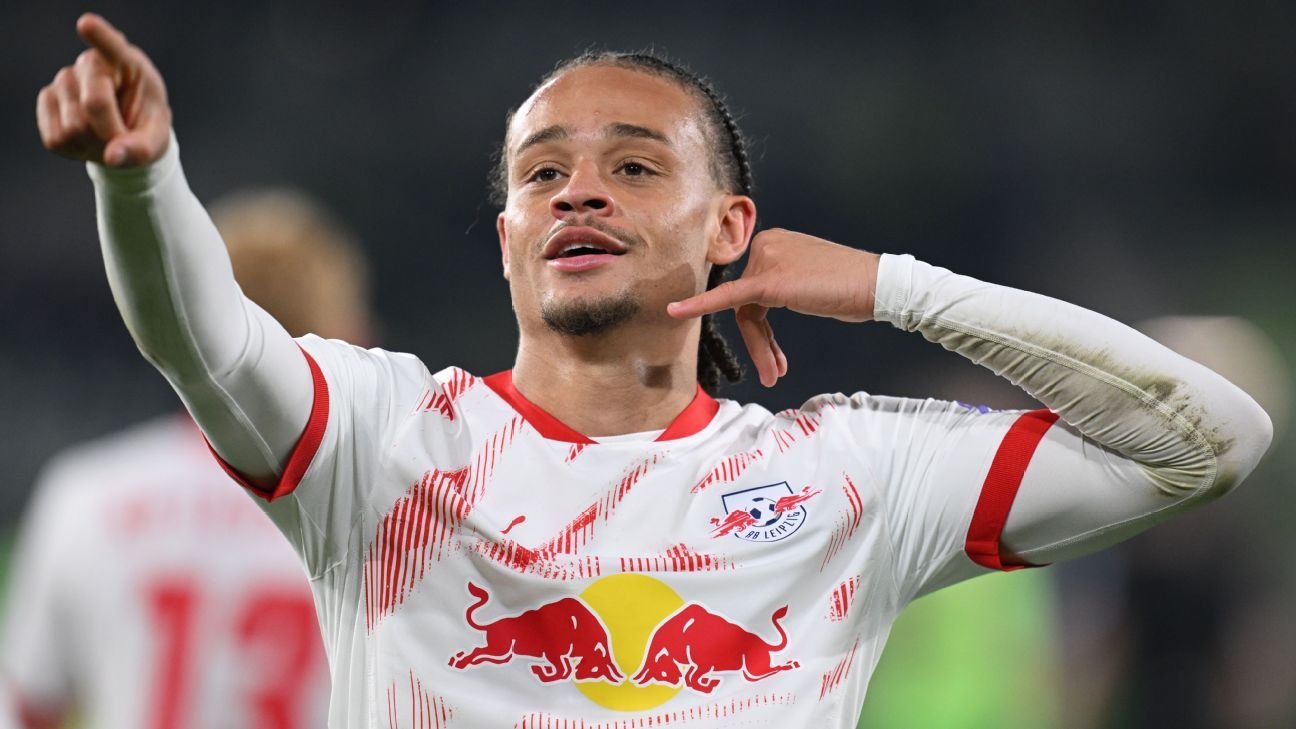Transfer rumors, news: Premier League clubs battle for Simons