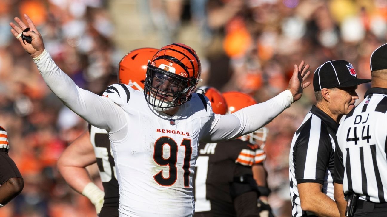 Sources - Bengals, Trey Hendrickson resume talks on contract