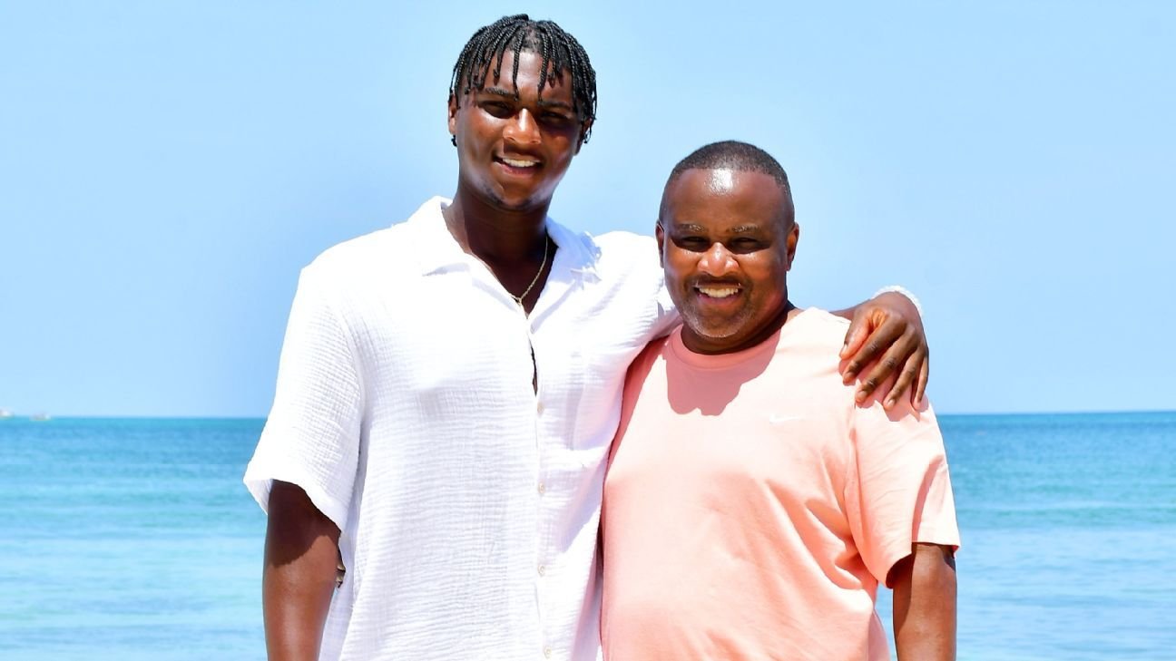 Titans' Cam Ward reflects on dad's impact for Father's Day