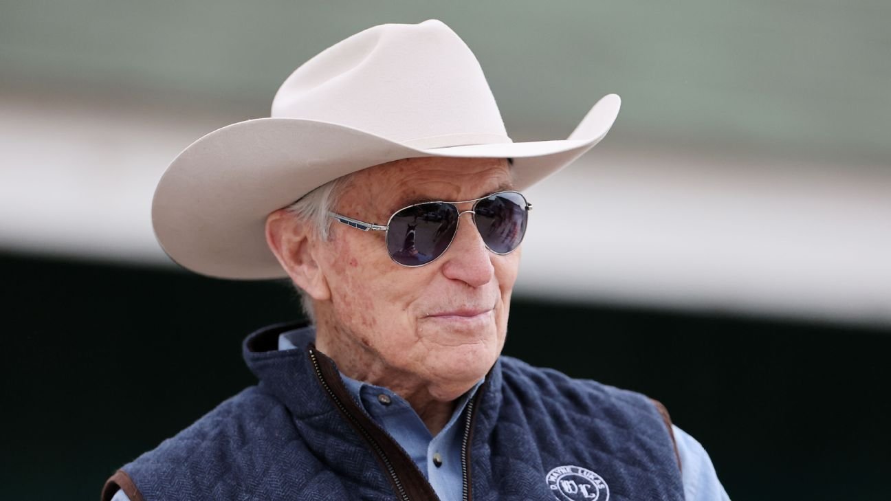 Trainer D. Wayne Lukas, winner of 15 Triple Crown races, dies at 89
