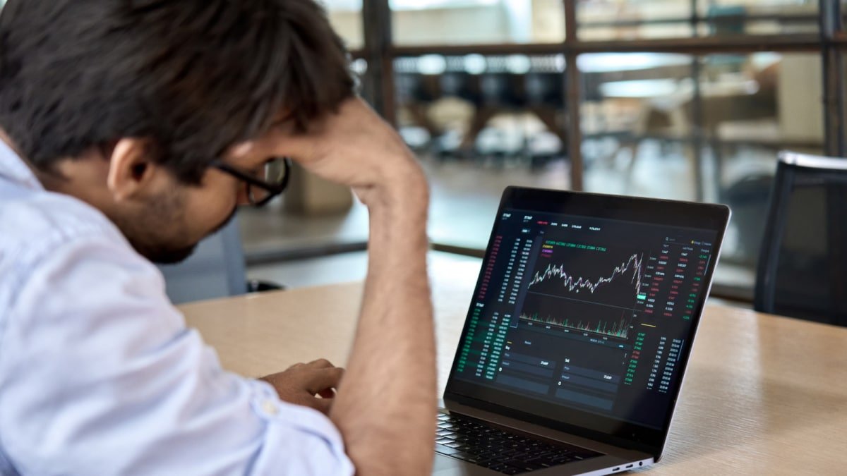 Stock Market Updates: Sensex Off Day's Low, Trades 700 Points Lower; Nifty Below 24,700