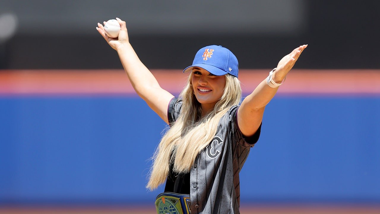 WWE champion Tiffany Stratton throws wild first pitch at Mets game