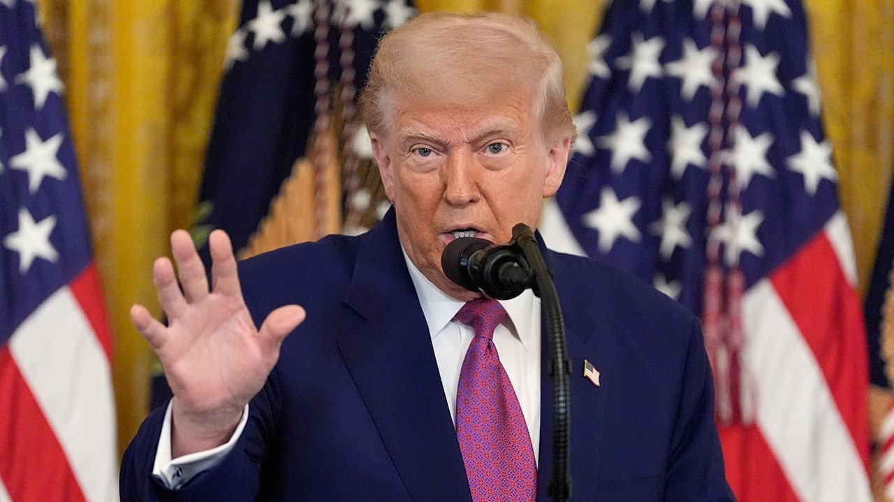 Israeli official rejects Trump's call for Iran deal, demands regime change
