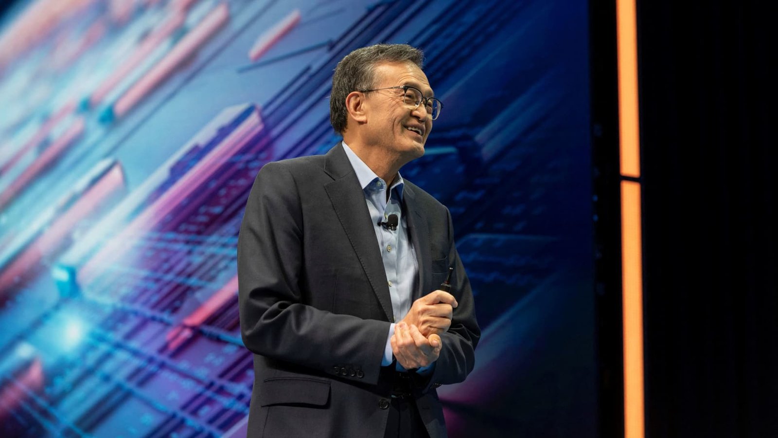 Intel's new CEO explores big shift in chip manufacturing business